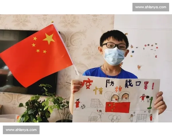 赛场作业本与进球欢呼:淮安小球迷的 双线作战 赛场作业本与进球欢呼:淮安小球迷的 双线作战