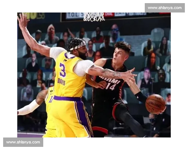 湖人对决热火G2直播看点詹眉联手冲击总决赛先机全场焦点攻防博弈解析